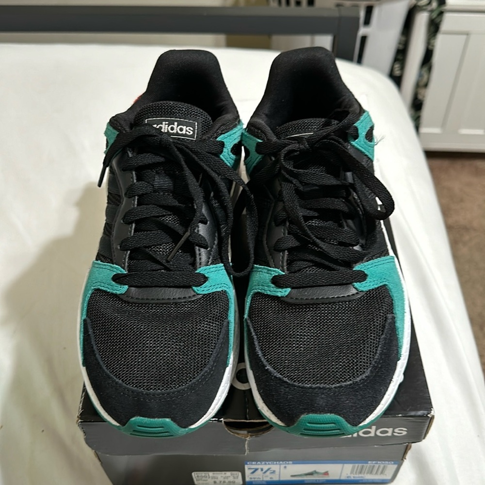 Adidas Sneakers